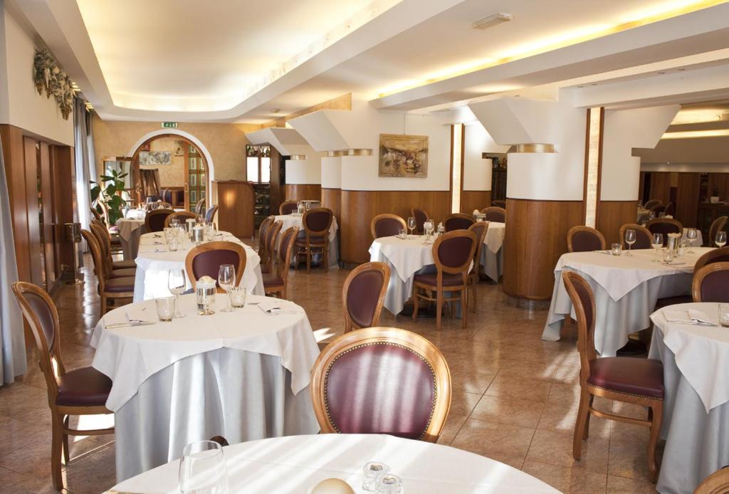 Albergo Ristorante Belvedere Codroipo Exterior foto